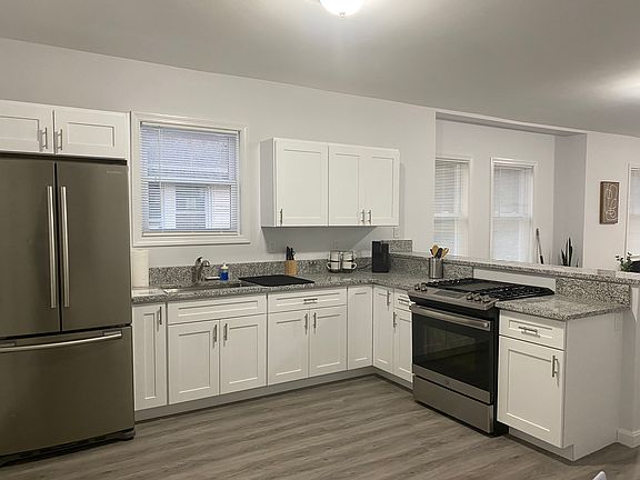5th image of 383 Academy Ave Floor 2