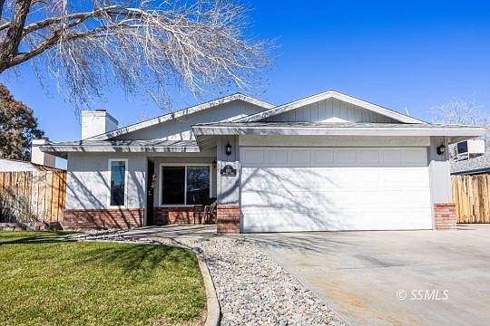 5th image of 820 Janelle Ct