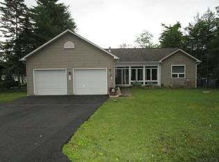 860 Lake Shore Rd, Friedens, PA 15541