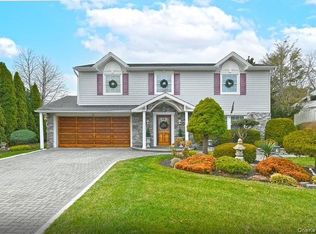 8 Brookstan Rd, Nesconset, NY 11767