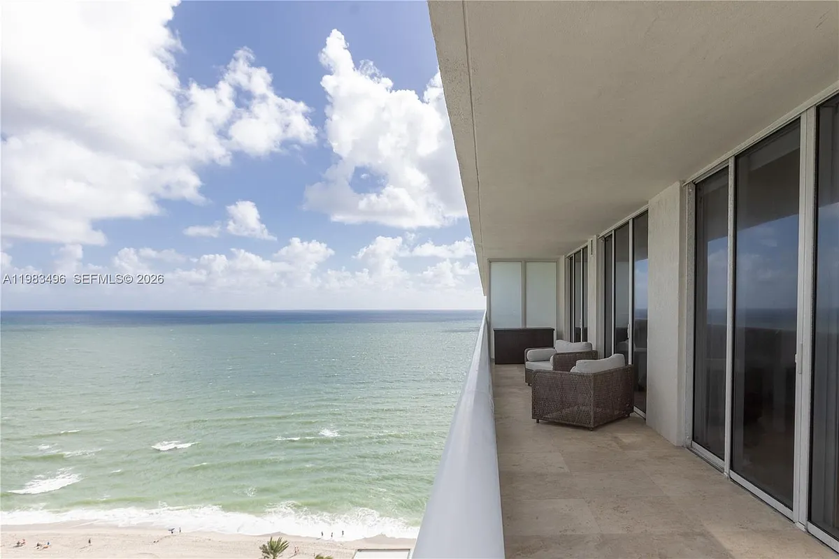 Building Photo - 1830 S Ocean Dr #2108
