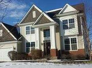 25312 W Glen Oaks Ln, Shorewood, IL 60404