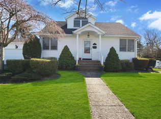 42 Frankel Rd, Massapequa, NY 11758