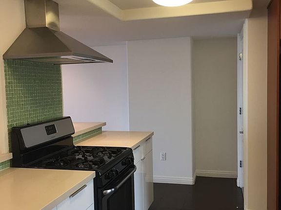 3rd image of 2234 Brant St #B6