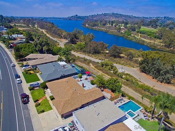 2nd image of 6316 Lake Shore Dr