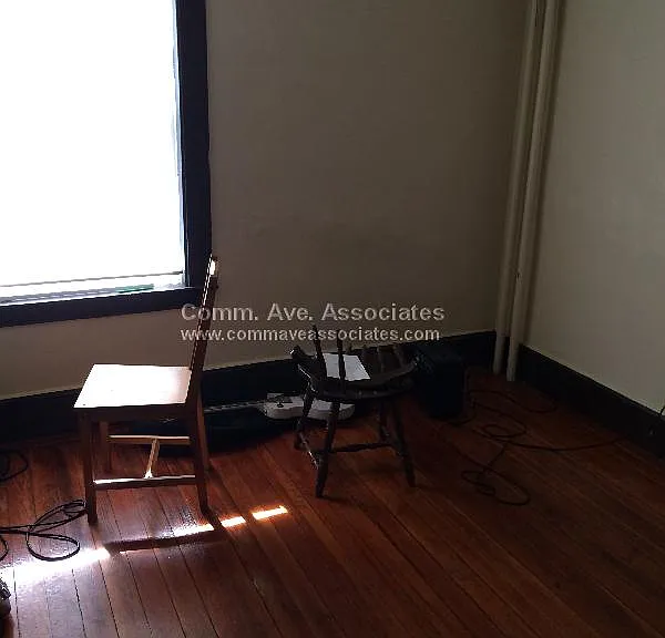 88 Gardena St — Photo 12