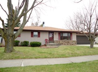 1215 S Buchanan St, Appleton, WI 54915