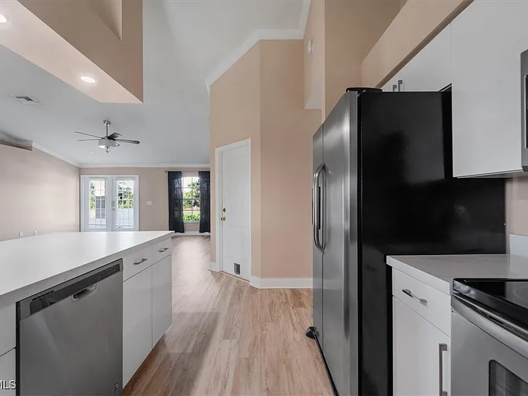 234 Pullman St — Photo 28