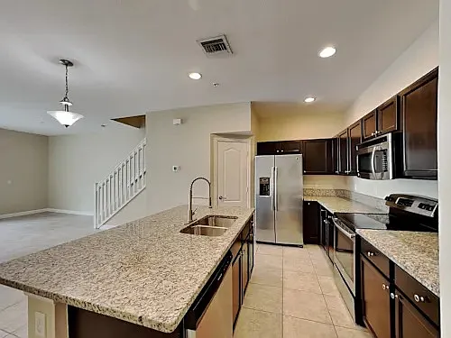 9501 SW Merlin Ct — Photo 12