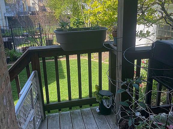 5th image of 3608 N Oakley Ave #1