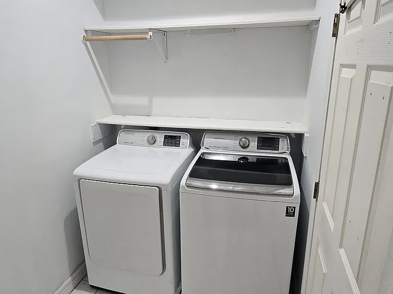 414 Manor Ave — Photo 29