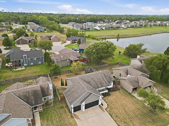 2nd image of 6941 N Wendell Cir