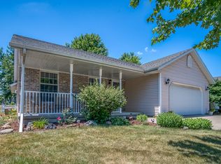 2903 White Oak Dr, Ames, IA 50014