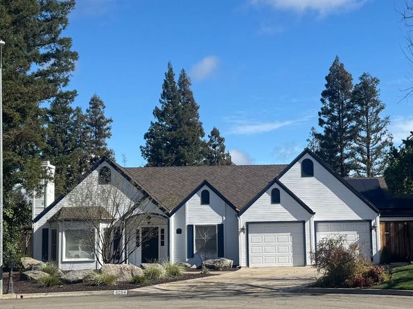 9094 N Cherryhill Ln, Fresno, CA 93720