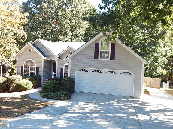 3rd image of 2261 Emerald Dr