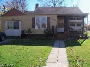 1072 Parkside Dr, Alliance, OH