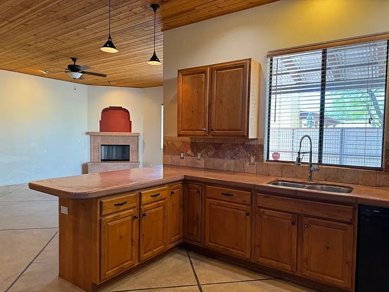 1717 N Baxter Dr — Photo 28