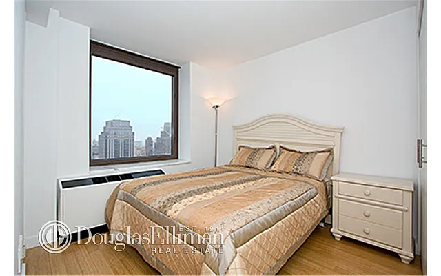 Rented by Douglas Elliman | media 28