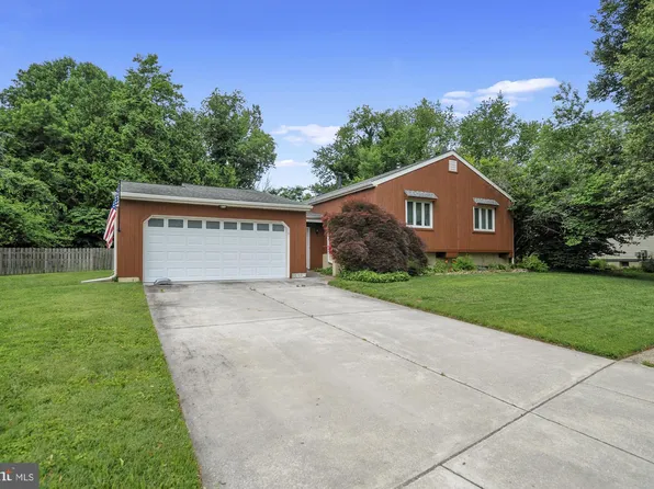 13 S Fawn Dr, Newark, DE 19711