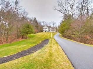 19 Vincent Rd, Mendon, MA 01756