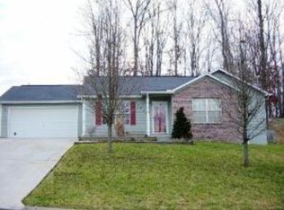 8230 Tangle Grove Ln, Powell, TN 37849
