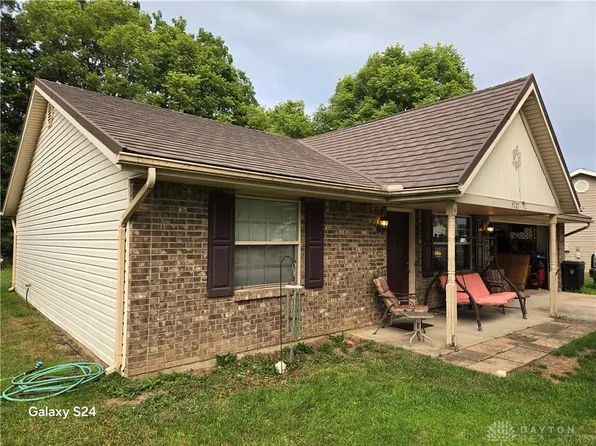 5727 Willow Chase Cir, Springfield, OH 45502