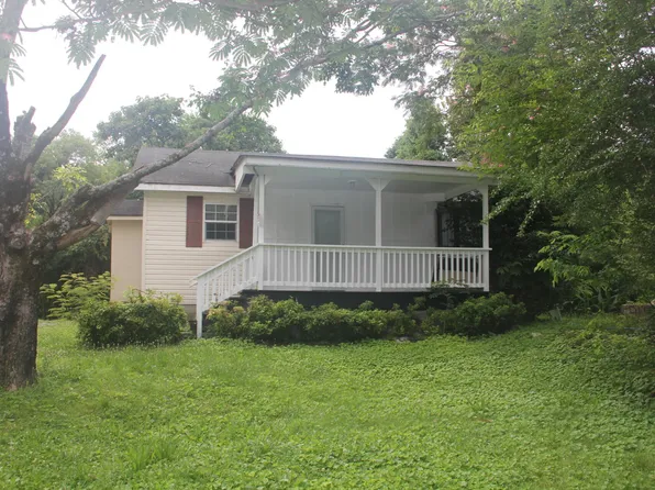 430 Hogan Cir, Rossville, GA 30741
