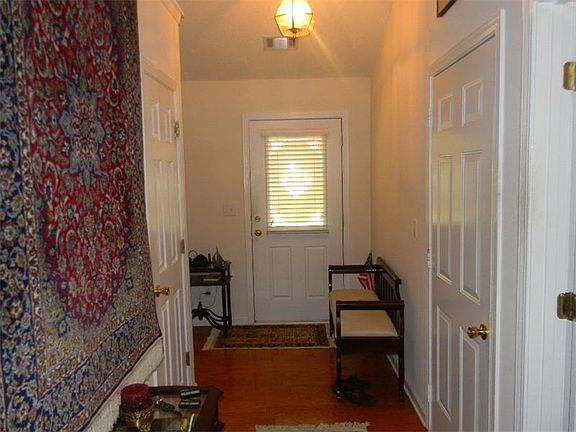 4th image of 1730 Arborwood Dr
