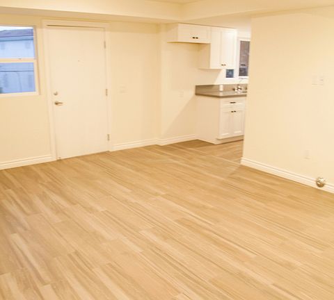 3rd image of 1036 N Bonnie Brae St APT 11