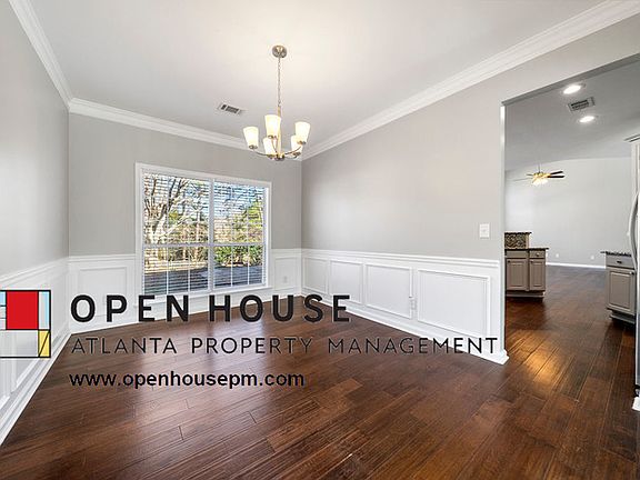 3rd image of 2285 Wickingham Dr NE