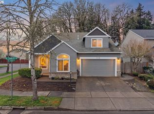 2525 NE Charlois Dr, Hillsboro, OR