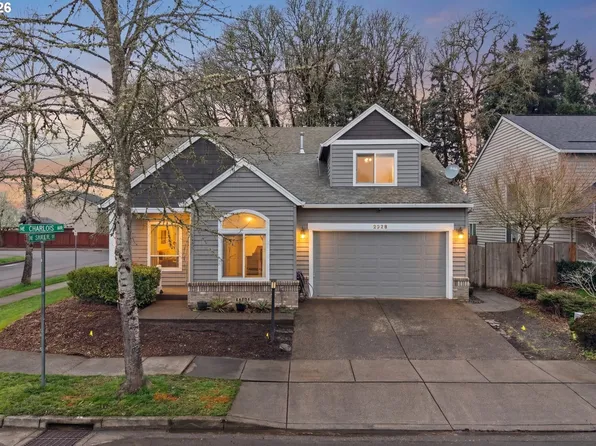 2525 NE Charlois Dr, Hillsboro, OR 97124