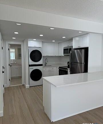 2nd image of 38B Putnam Grn #D