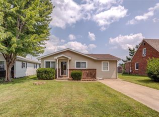 201 Avalon St, Wood River, IL 62095