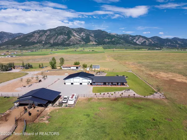 154 Cmr Ln, Etna, WY 83118