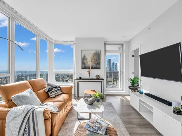 6638 Dunblane Ave #2201, Burnaby, BC V5H 0G8