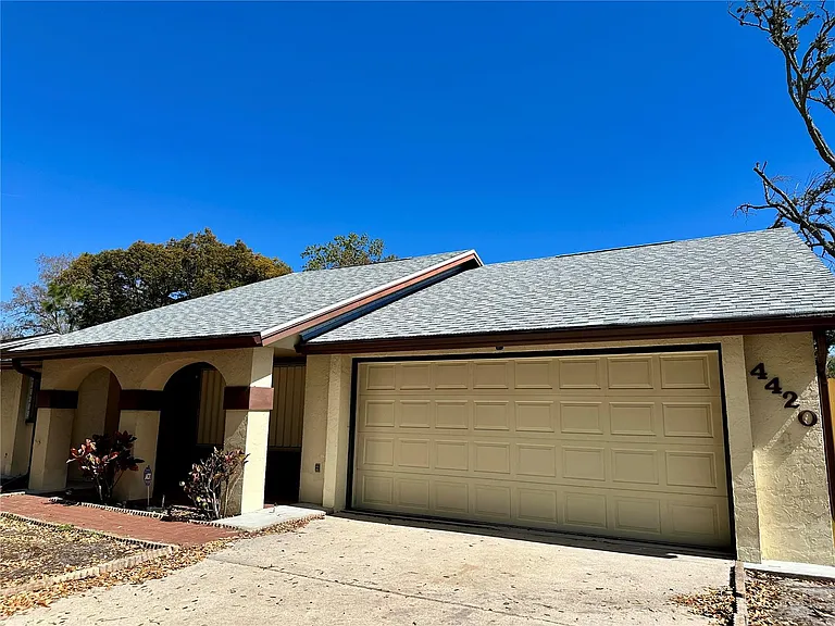 4420 Sawgrass Blvd — Photo 2