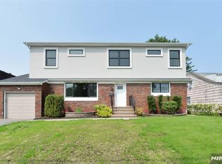 6-10 River Rd, Fair Lawn, NJ 07410