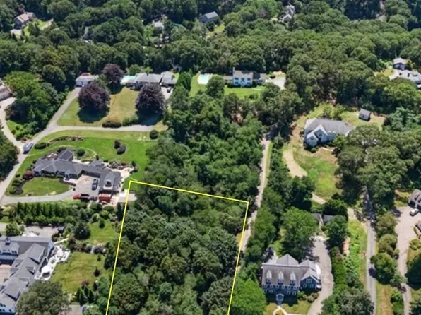 75 Warren Ave, Plymouth, MA 02360
