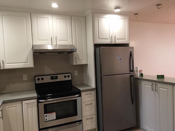 3rd image of 332 12th Ave APT 3