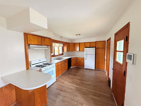 5th image of 2145 E 38th St
