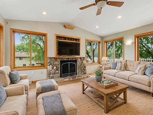 6244 Edgemont Blvd, Brooklyn Park, MN 55428