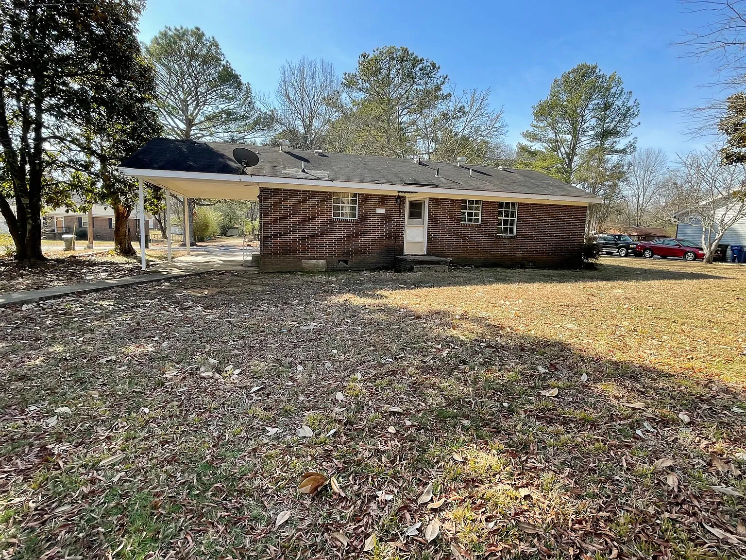 3 bed, 1.5 bath, 1000 sqft, $1,000 — Photo 2
