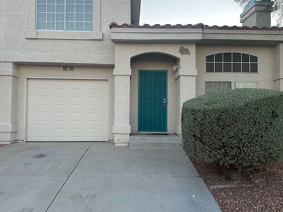1st image of 909 Academy Dr