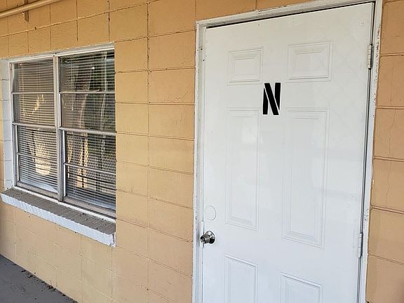 3rd image of 815 Washington St APT E