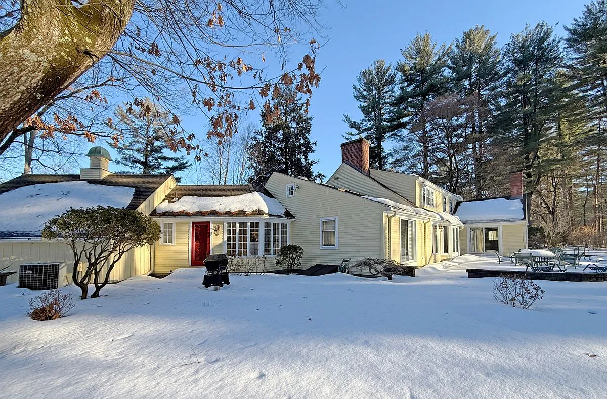 Building Photo - 74 Prynne Ridge Rd