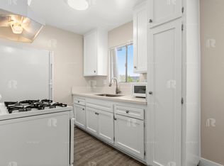 10407 Mount Gleason Ave APT 8, Sunland, CA 91040