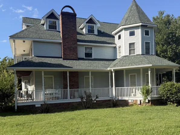 2155 Oak Knob Rd, Lafayette, TN 37083
