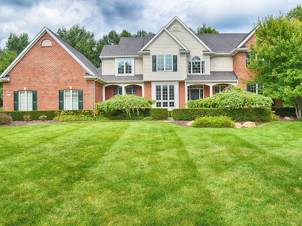 1st image of 852 Mystic Woods Dr