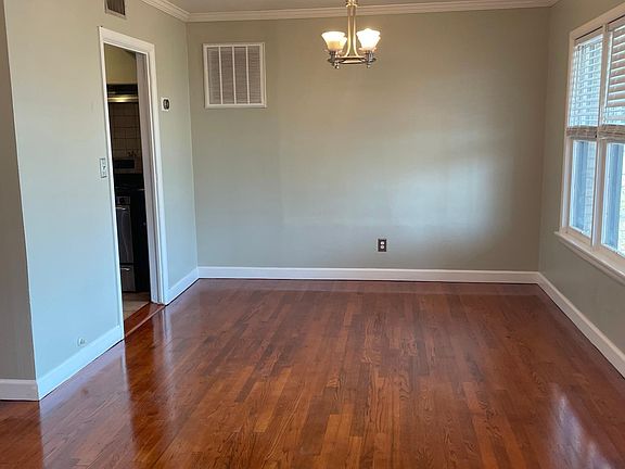 3rd image of 601 Tamarack Ave